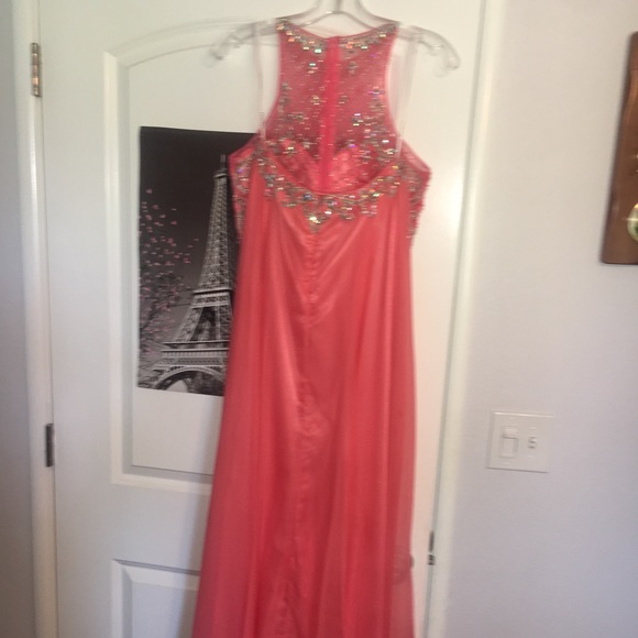 GORGEOUS 2-Piece Prom Dress! - Picture 5 of 7